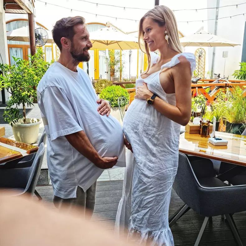 Dani Otil, glume pe seama sotiei sale insarcinate (3)