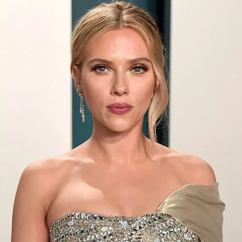 Din nou mămică! Scarlett Johansson i-a dăruit soțului ei, Colin Jost, un fiu. Ce nume a primit bebelușul (4)