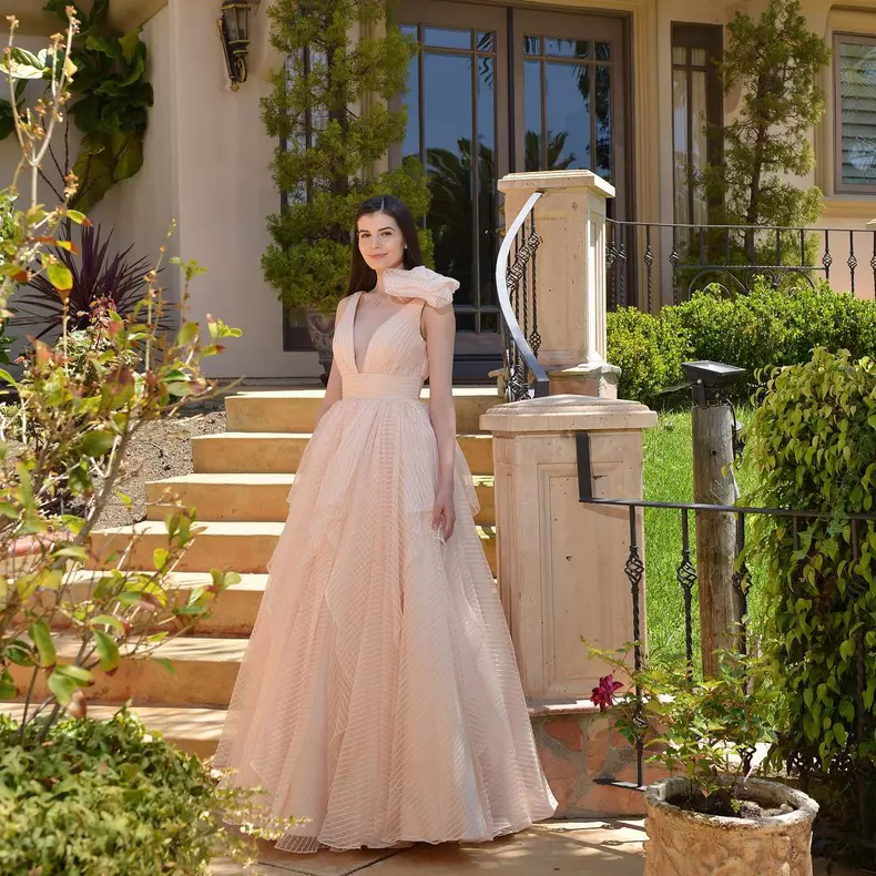 Monica Gabor a revenit în Statele Unite, după zvonul destrămării relației sale cu Mr. Pink. Cum a fost văzută în Malibu (2)