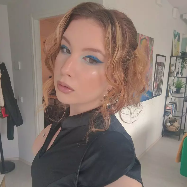 Cum-arata-Daria-fiica-Narcisei-Suciu.-Are-23-de-ani-si-traieste-in-Finlanda-6