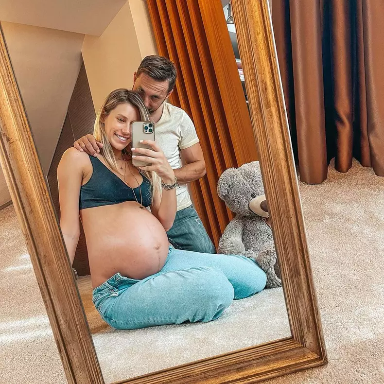 dani otil si gabriela prisacariu au ales numele bebelusului lor (2)