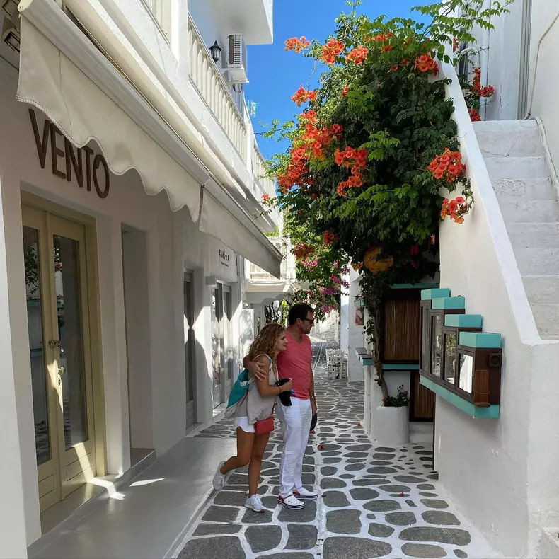 Andrei Aradits si sotia lui Andreea (3)