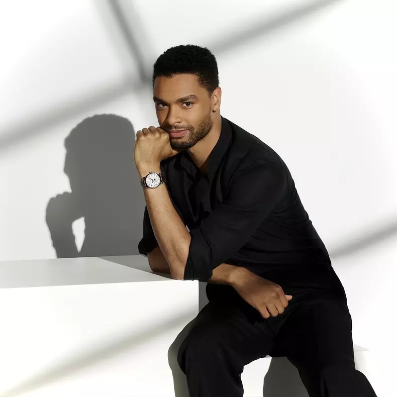 Rege-Jean-Page-Simon-Basset-6