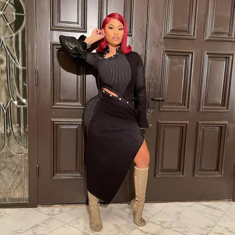 Nicki-Minaj-pictorial-incendiar-de-ziua-ei.-Fotografia-cea-mai-controversata-a-adunat-milioane-de-like-uri-in-timp-record-3