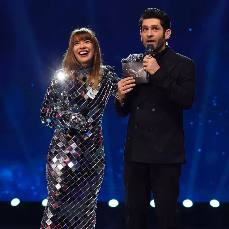 Biran-Damla-Yilmaz-Oglinda-Masked-Singer-Turcia-2