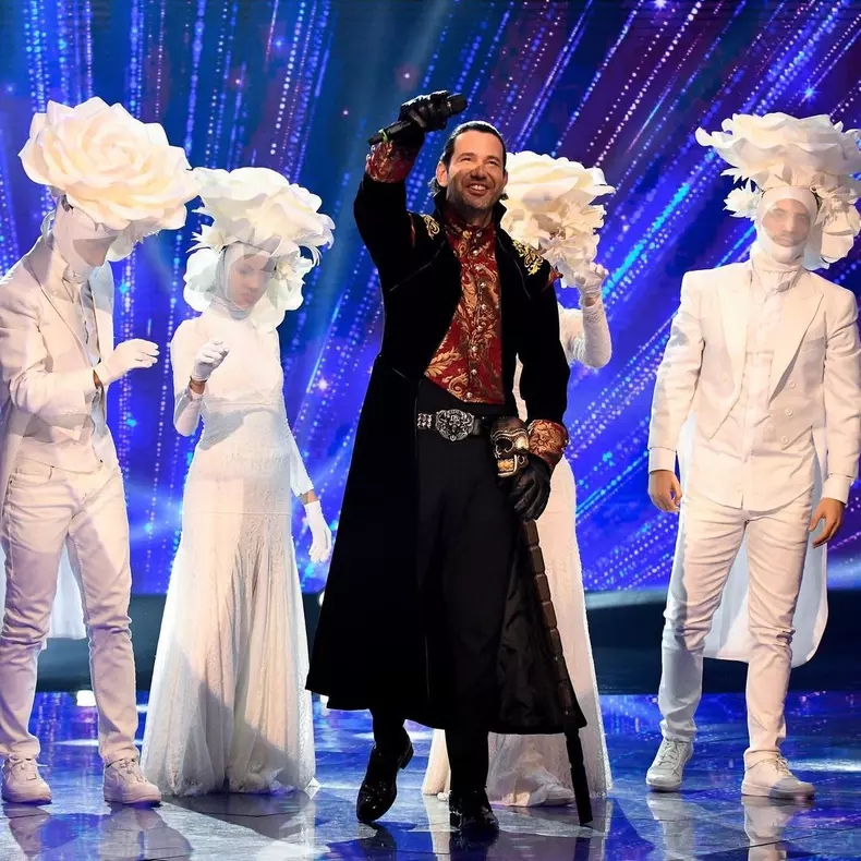 Keremcem-a-fost-Scheletul-Masked-Singer-Turcia-3