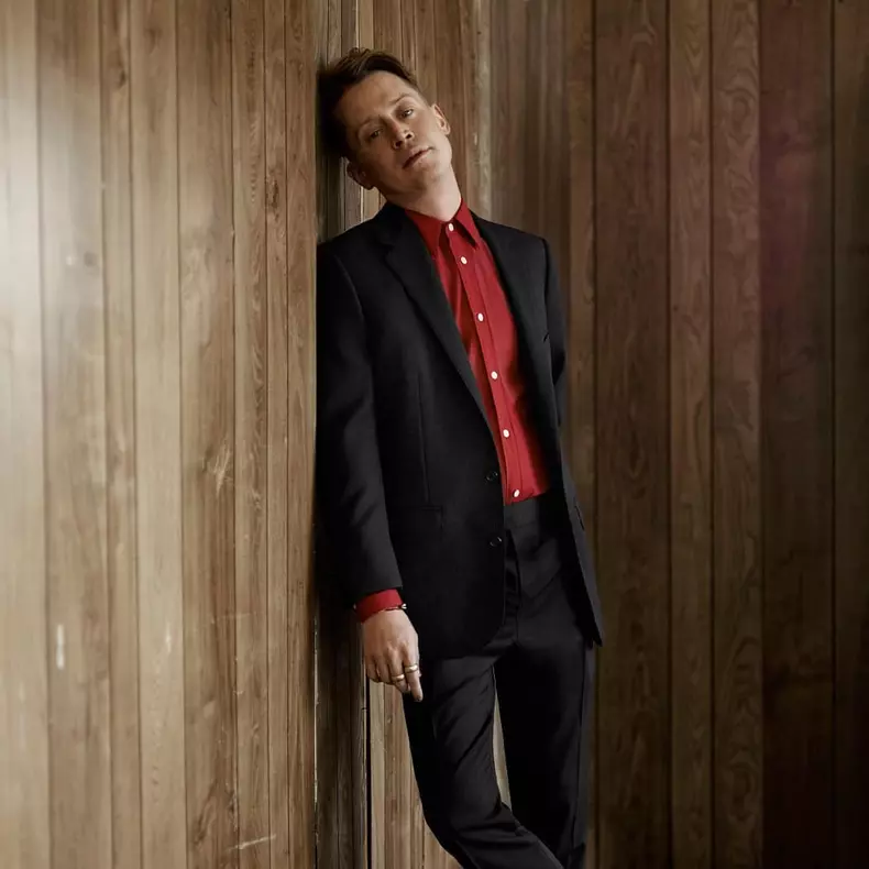 Macaulay-Culkin-se-casatoreste-Cum-arata-logodnica-lui-Brenda-Song-1