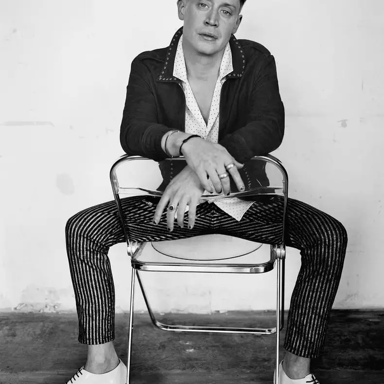 Macaulay-Culkin-se-casatoreste-Cum-arata-logodnica-lui-Brenda-Song-8