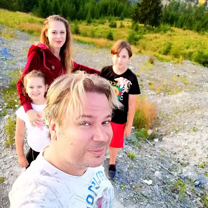 Cum-arata-sotia-lui-Dan-Helciug-5