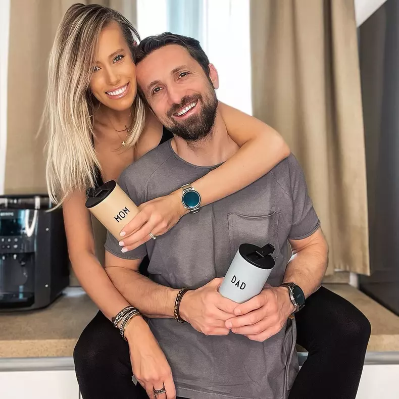 Gabriela-Prisacariu-imagine-adorabila-cu-fiul-ei-1