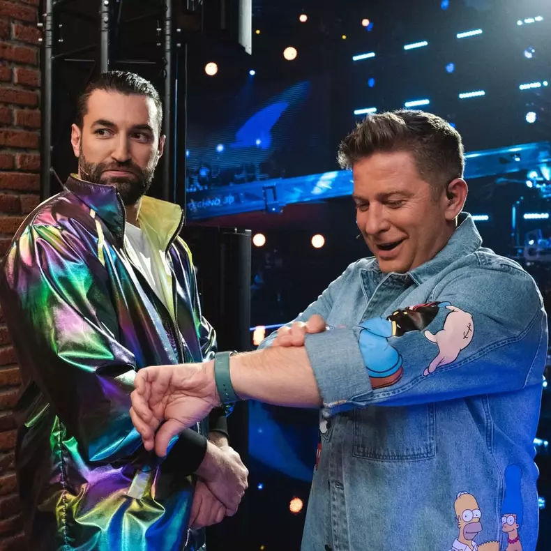 Smiley-Pavel-Bartos-2