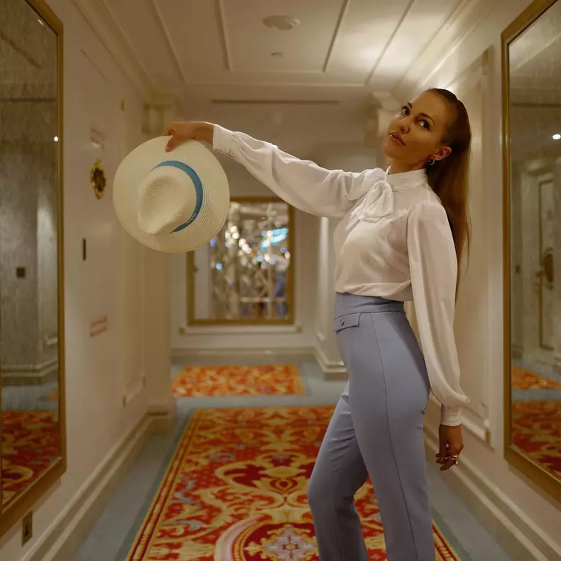 Meryem Uzerli 278470861_377028324305343_4042981131888398763_n