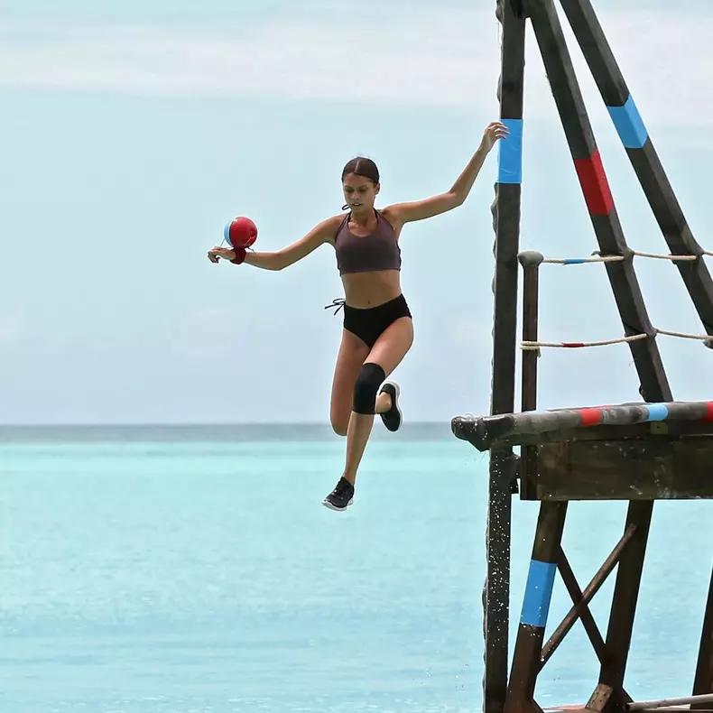 Elena-Chiriac-detalii-despre-viata-setimentala.-De-ce-s-a-mutat-in-Marea-Britanie-cu-mama-ei-4