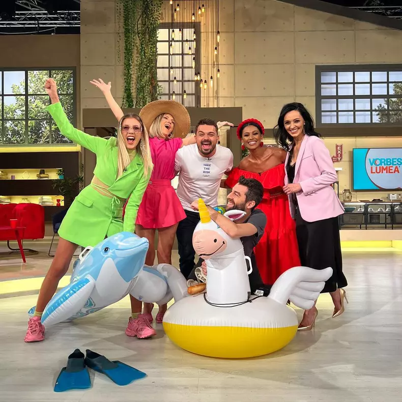 Emily Burghelea, despre cum a ajuns să prezinte „Vorbește lumea”. Ce sfaturi inedite a primit de la Shurubel și Bogdan Ciudoiu