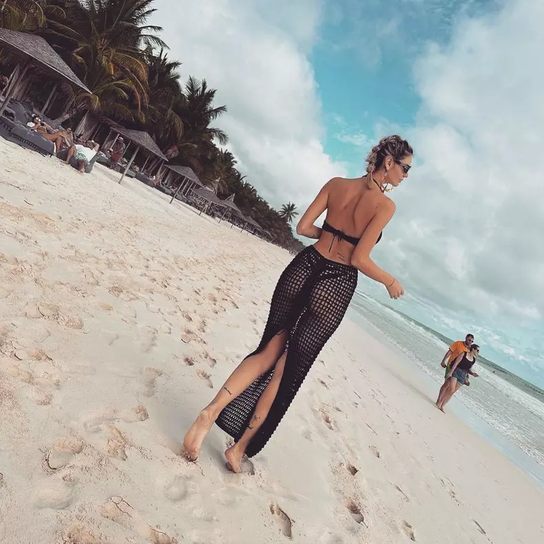 ramona-olaru-si-catalin-cazacu-s-au-impacat-cum-s-au-fotografiat-pe-o-plaja-din-mexic-3