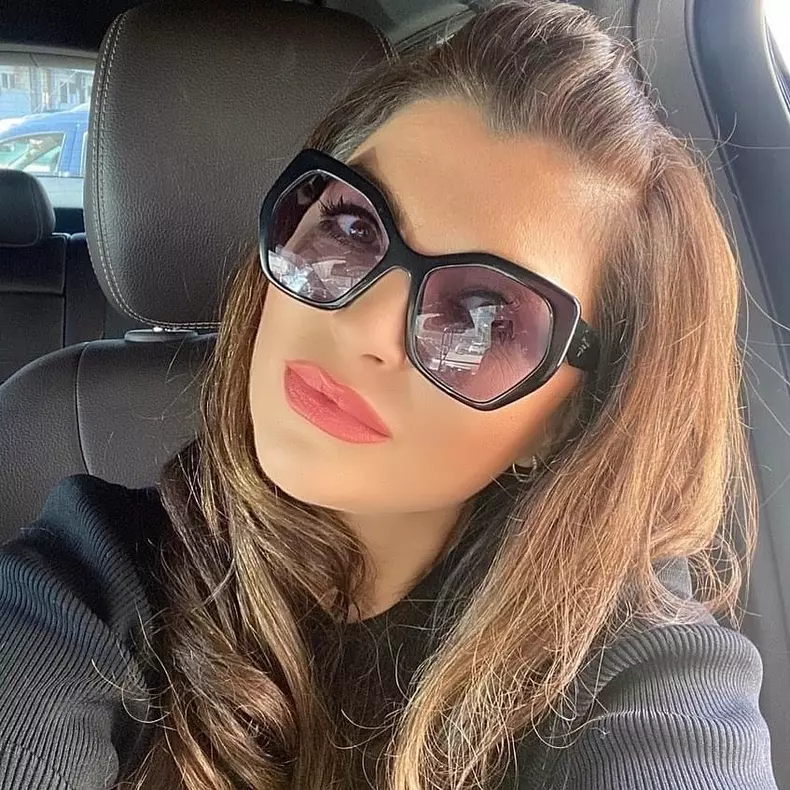 Cântăreața de muzică populară a ajuns la mănăstire. „Am avut mai mult timp de rugăciune”. Ce a făcut când a cunoscut-o pe amanta soțului ei