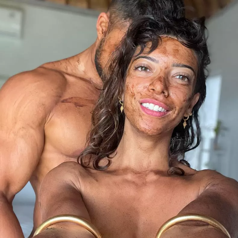 Cum arată logodnica lui Remus Boroiu. Tânăra are o carieră în online