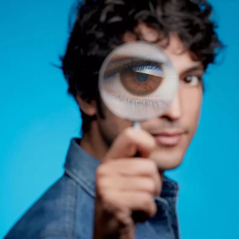 Îl mai țineți minte pe Taner Olmez, Doctorul minune din serialul de la Kanal D? Are o fetiță adorabilă