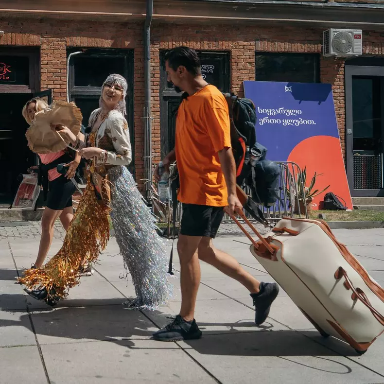 iulia-albu-asia-251496551_589936445550927_7763257888243497223_n