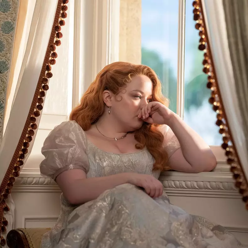 Netflix a publicat primele imagini din Bridgerton, sezonul 3. Noile episoade prezintă povestea lui Penelope și a lui Colin