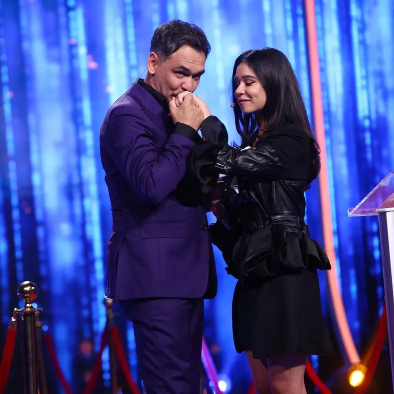 fiica-lui-razvan-simion-a-dat-bac-ul-de-doua-ori-1