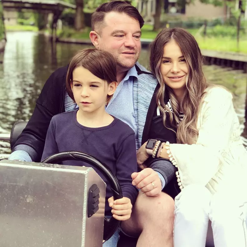 Andrei, Grațiela și fiul lor Armin