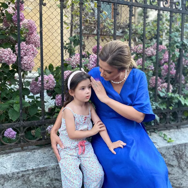 Amalia Enache și fiica ei Alma