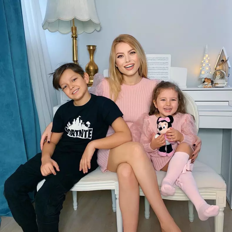 Elena Gheorghe și copiii ei