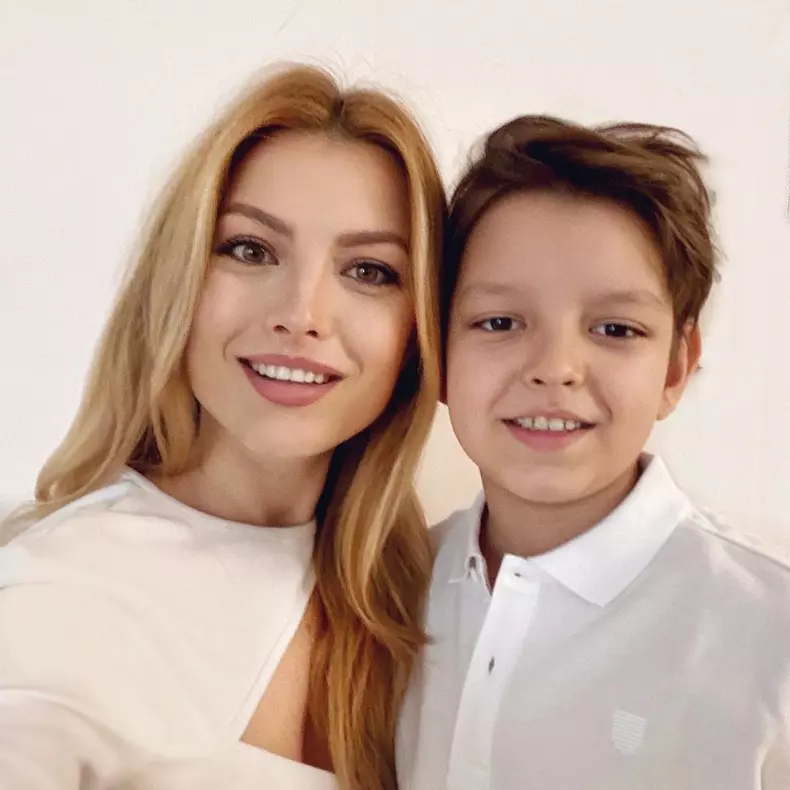Elena Gheorghe și fiul ei Nicholas
