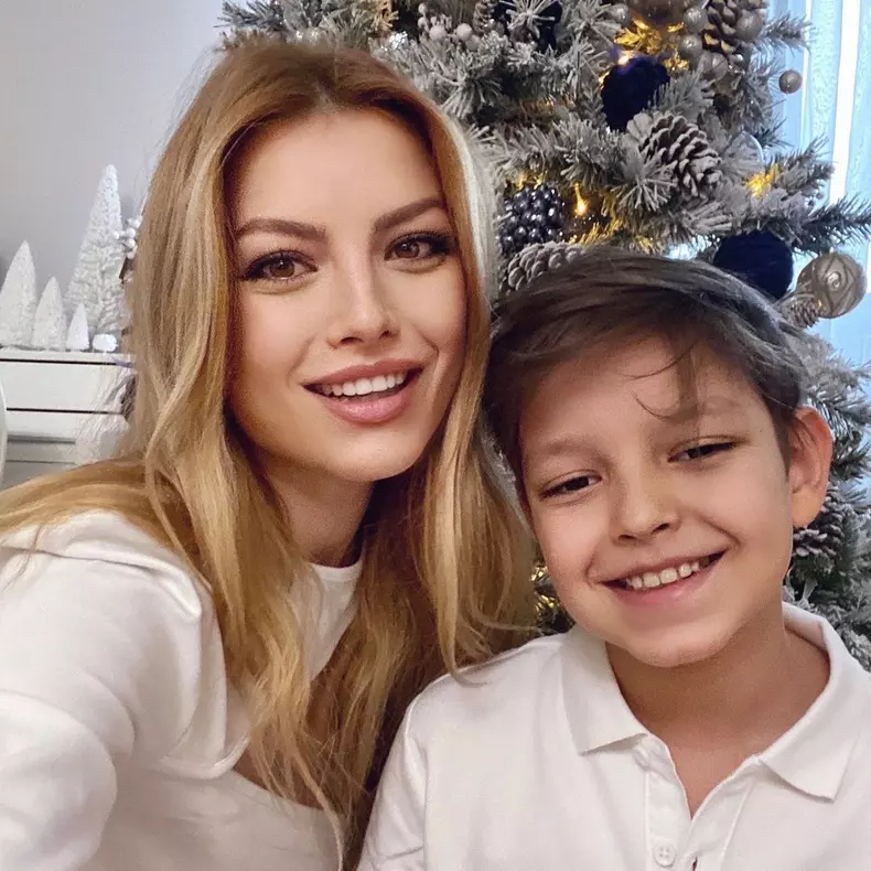 Elena Gheorghe și fiul ei Nicholas