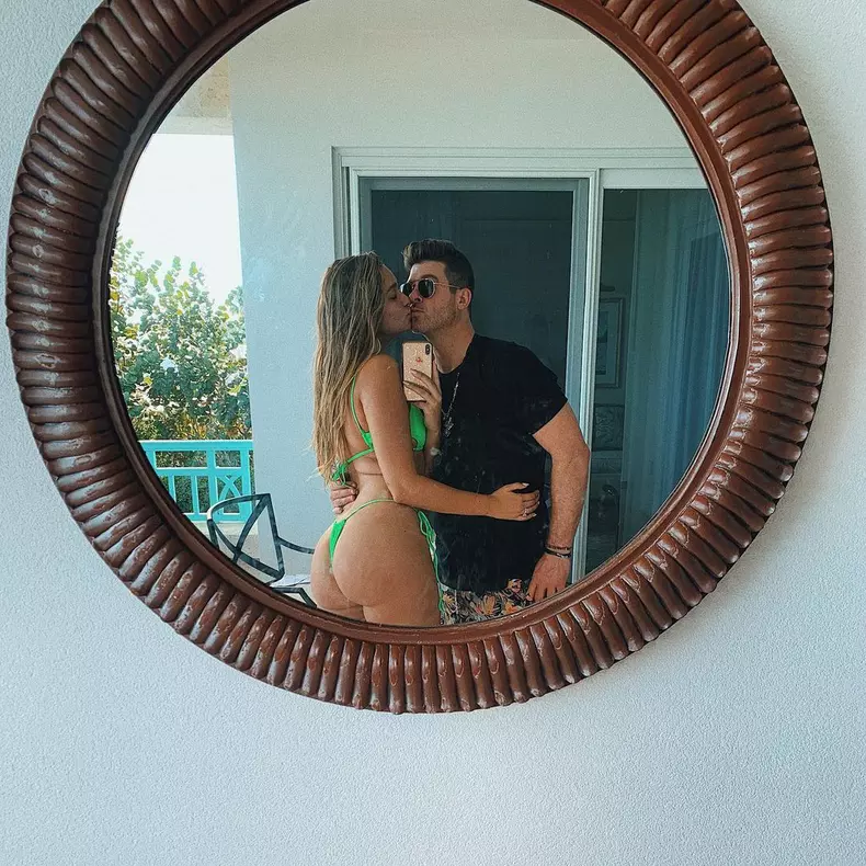 Robin Thicke și April Love Geary