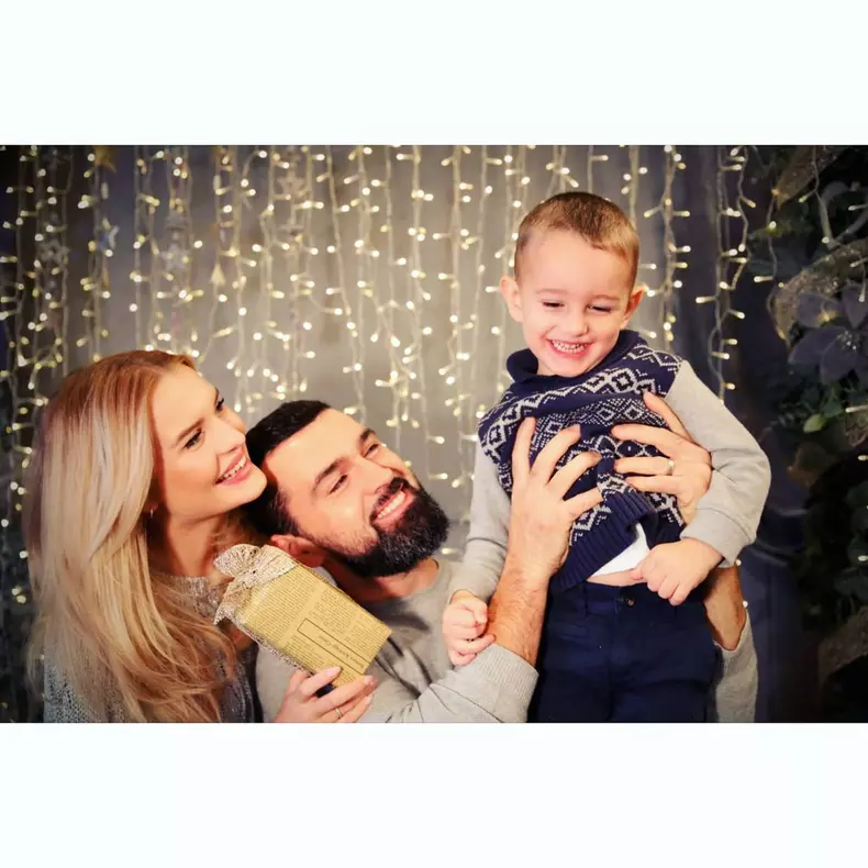 Vlad Miriță, soția lui Maria și fiul lor Iustin