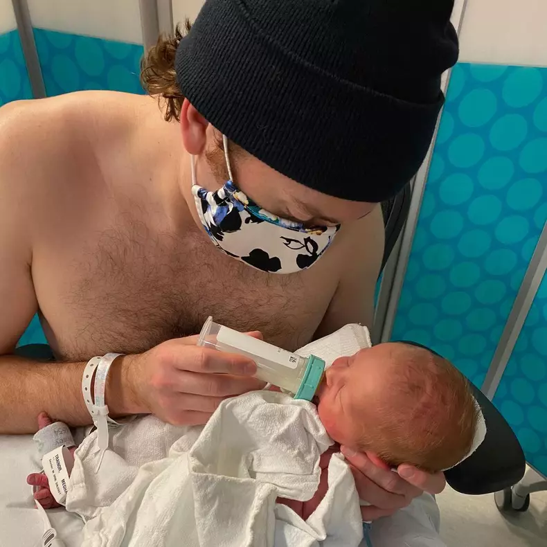 Daryl Sabara și fiul lui Riley