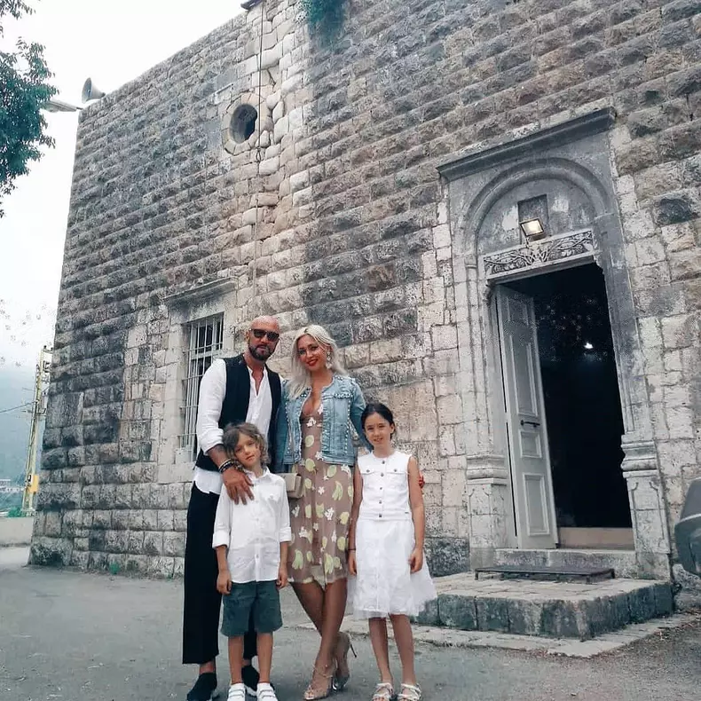Raluca, Walter și copiii lor
