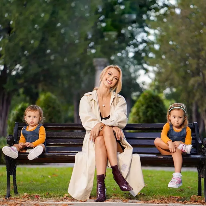 Andreea Bălan și fiicele ei