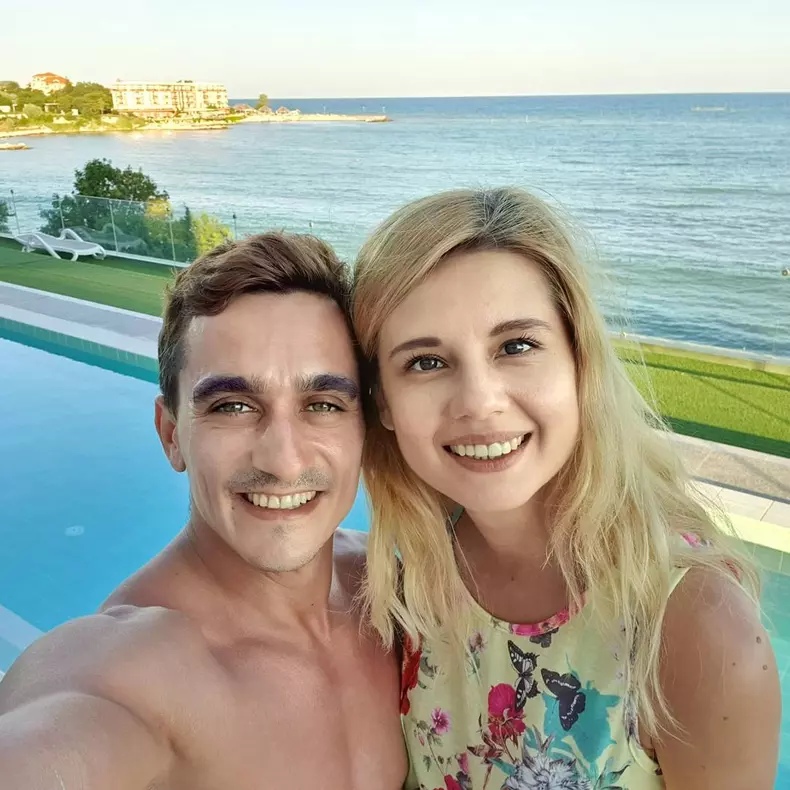 Marian Drăgulescu și iubita lui, Simona Carmen