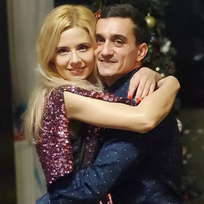Marian Drăgulescu și iubita lui, Simona Carmen