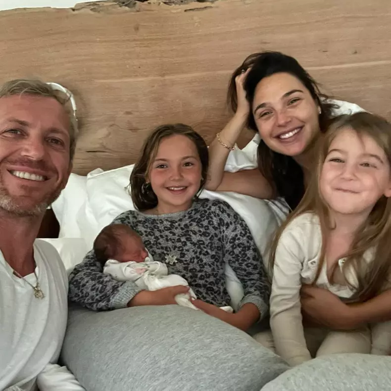 Gal Gadot, Jaron Varsano și fiicele lor, Alma, Maya și Daniella