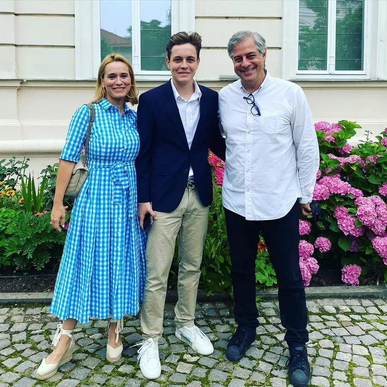 Andreea Esca Alexandre Eram Aris Eram