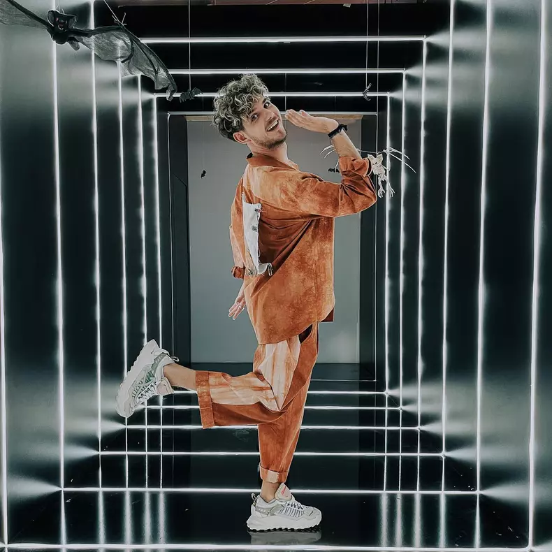 Cuza Noaptea Târziu