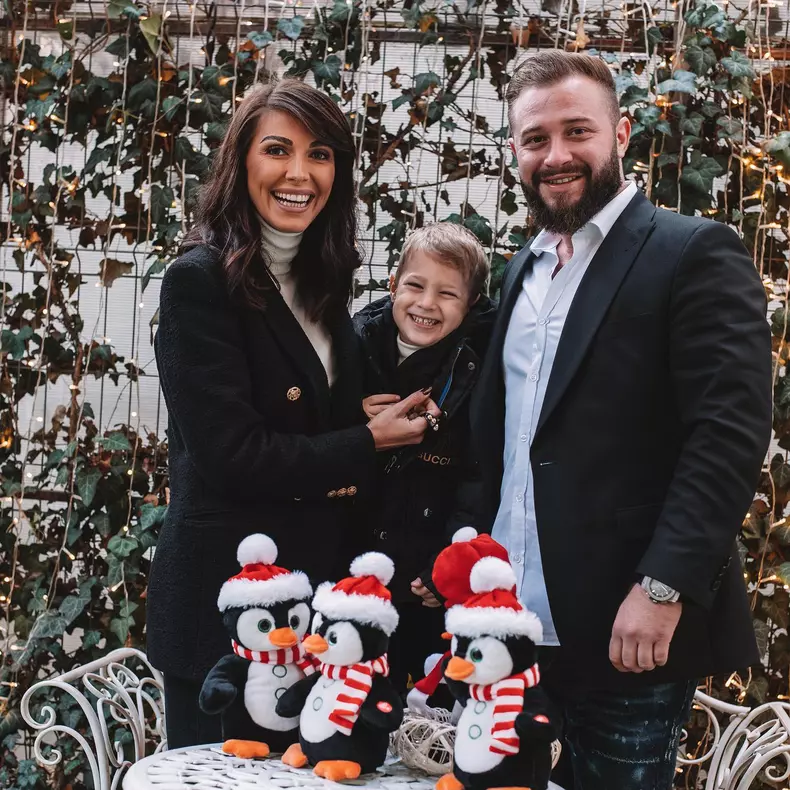 Ilinca Vandici soț Andrei Neacșu copil