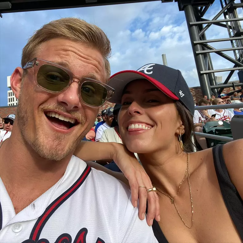 Alexander Ludwig soție Lauren Ludwig