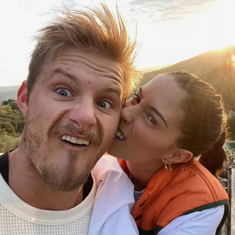 Alexander Ludwig soție Lauren Ludwig