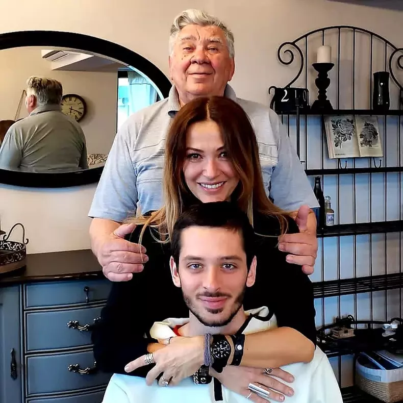 Anca Țurcașiu fiu și tată