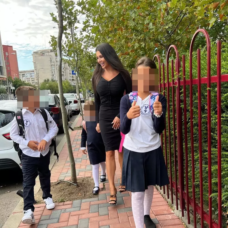 Elena Băsescu copii