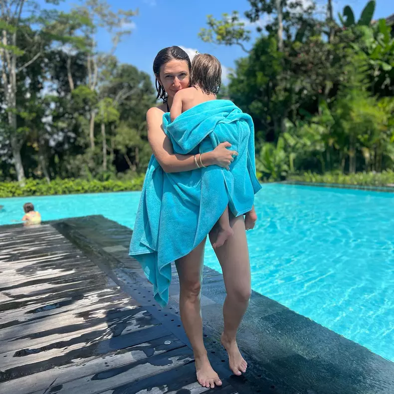 adela popescu in vacanta