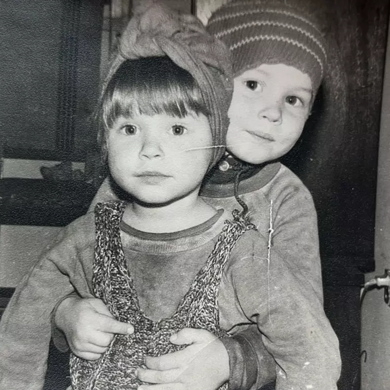 Crina Semciuc în copilărie. Sursă foto: Arhivă personală