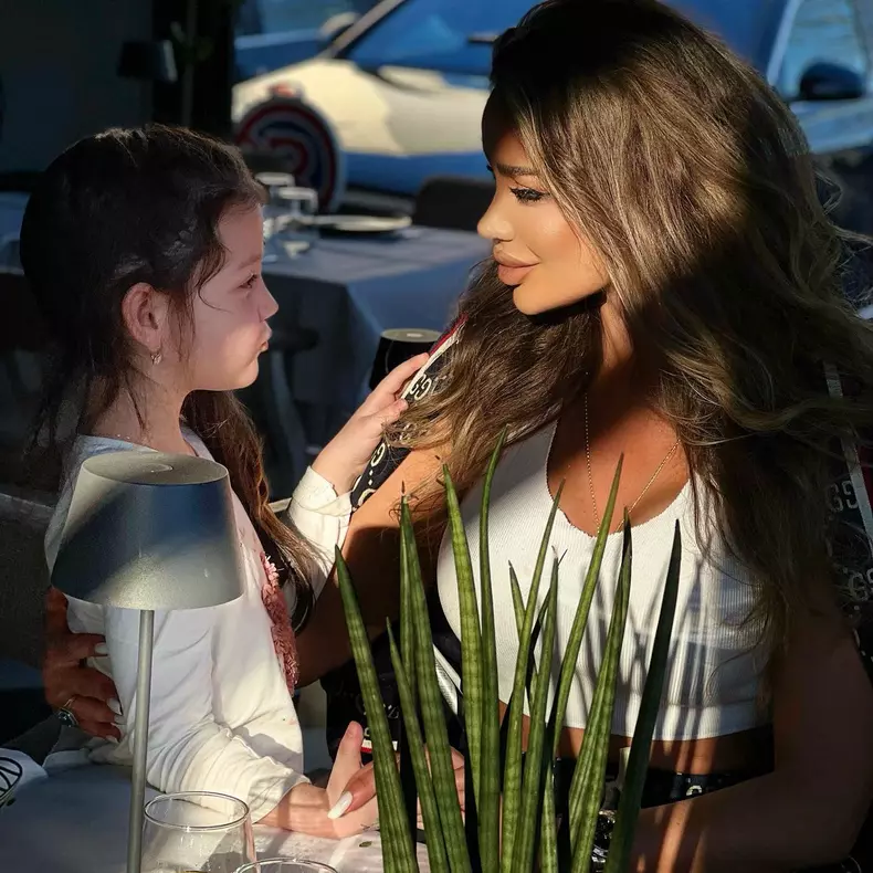 Bianca Drăgușanu fiica Sofia Natalia