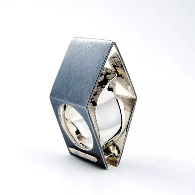 tomasmiskovic_ring_shelterheritage1_2023_sterlingsilver_4.7x2.4x2.4cm