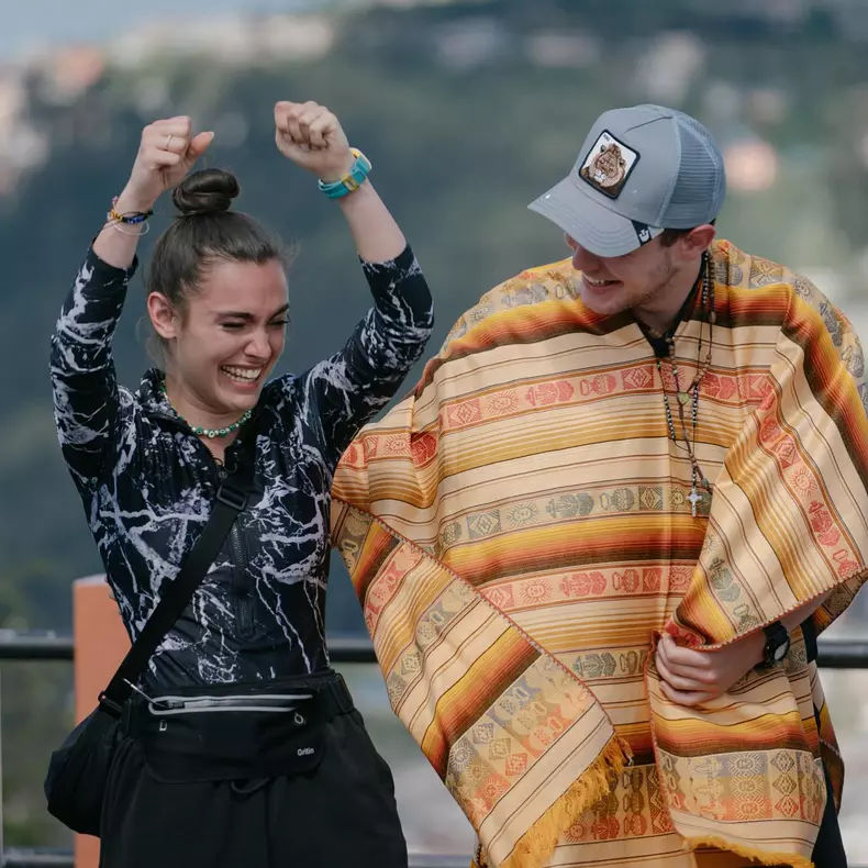 Alexia Eram și Aris